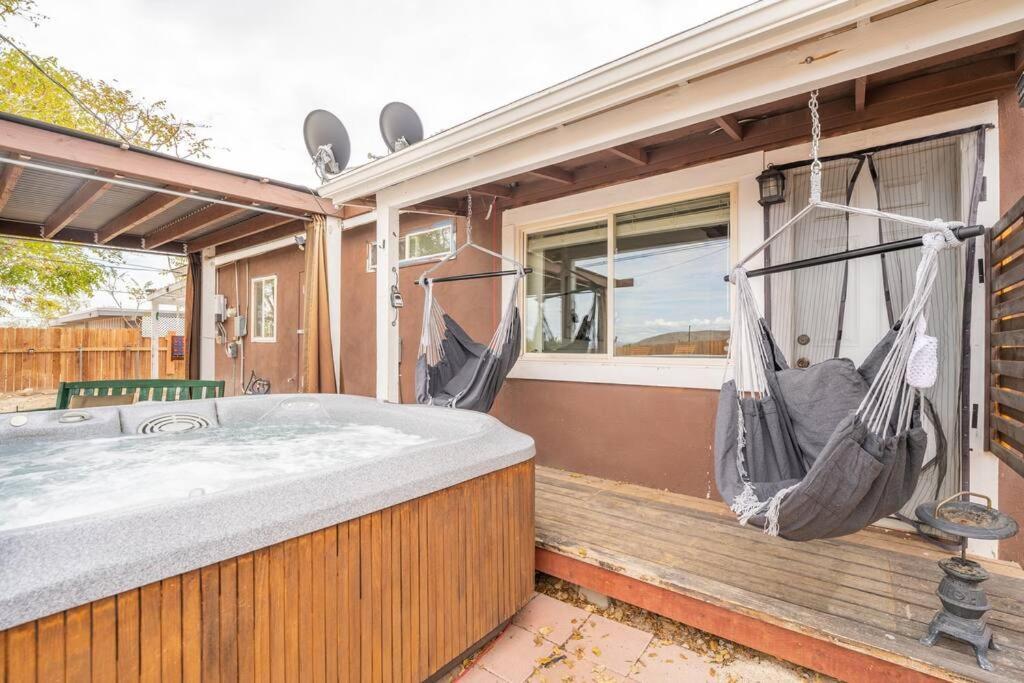 Вилла Palm Vista Retreat *Hot Tub/Cowboy Pool/Hammocks* Джошуа-Три Экстерьер фото